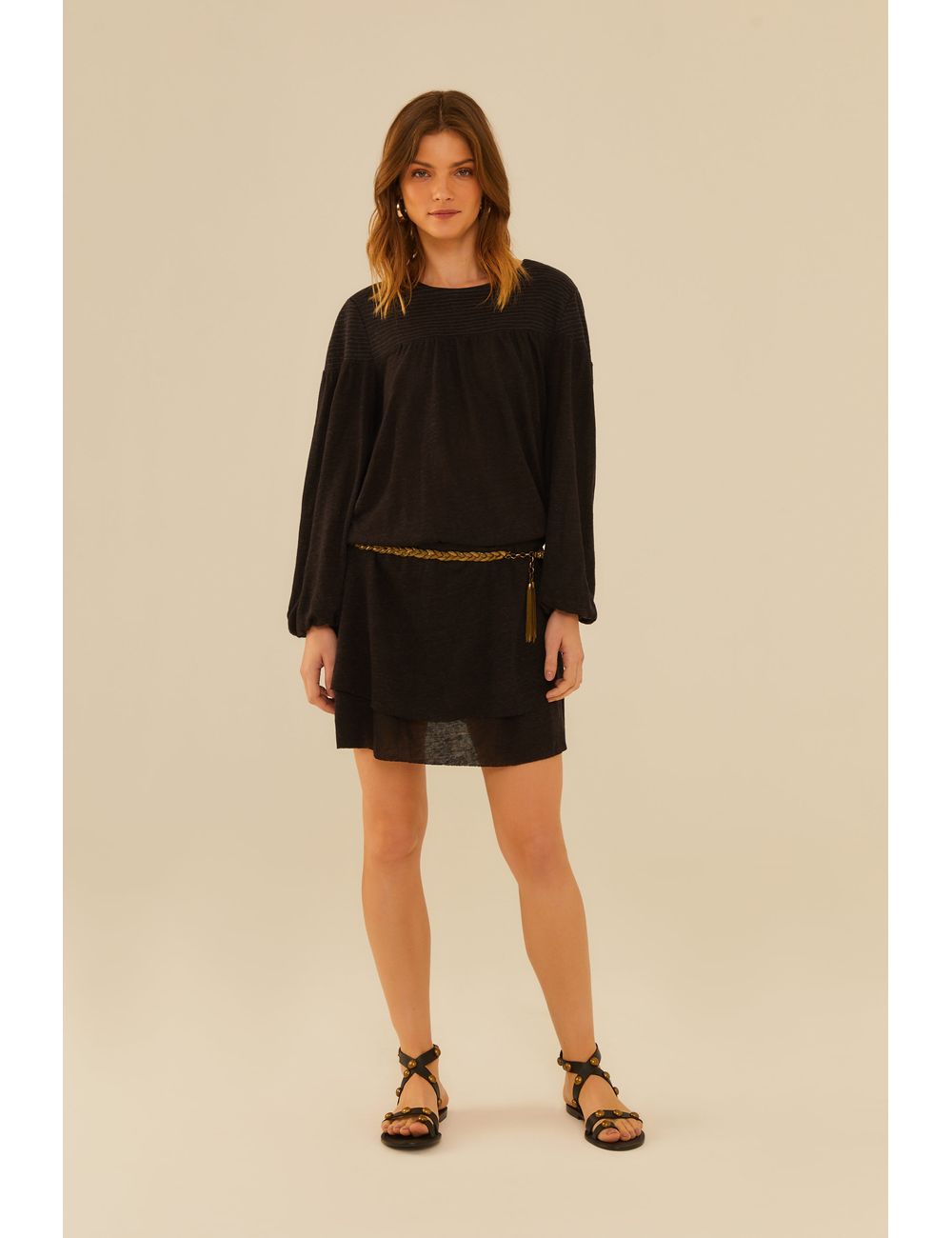 Vestido Curto Pala Pesponto