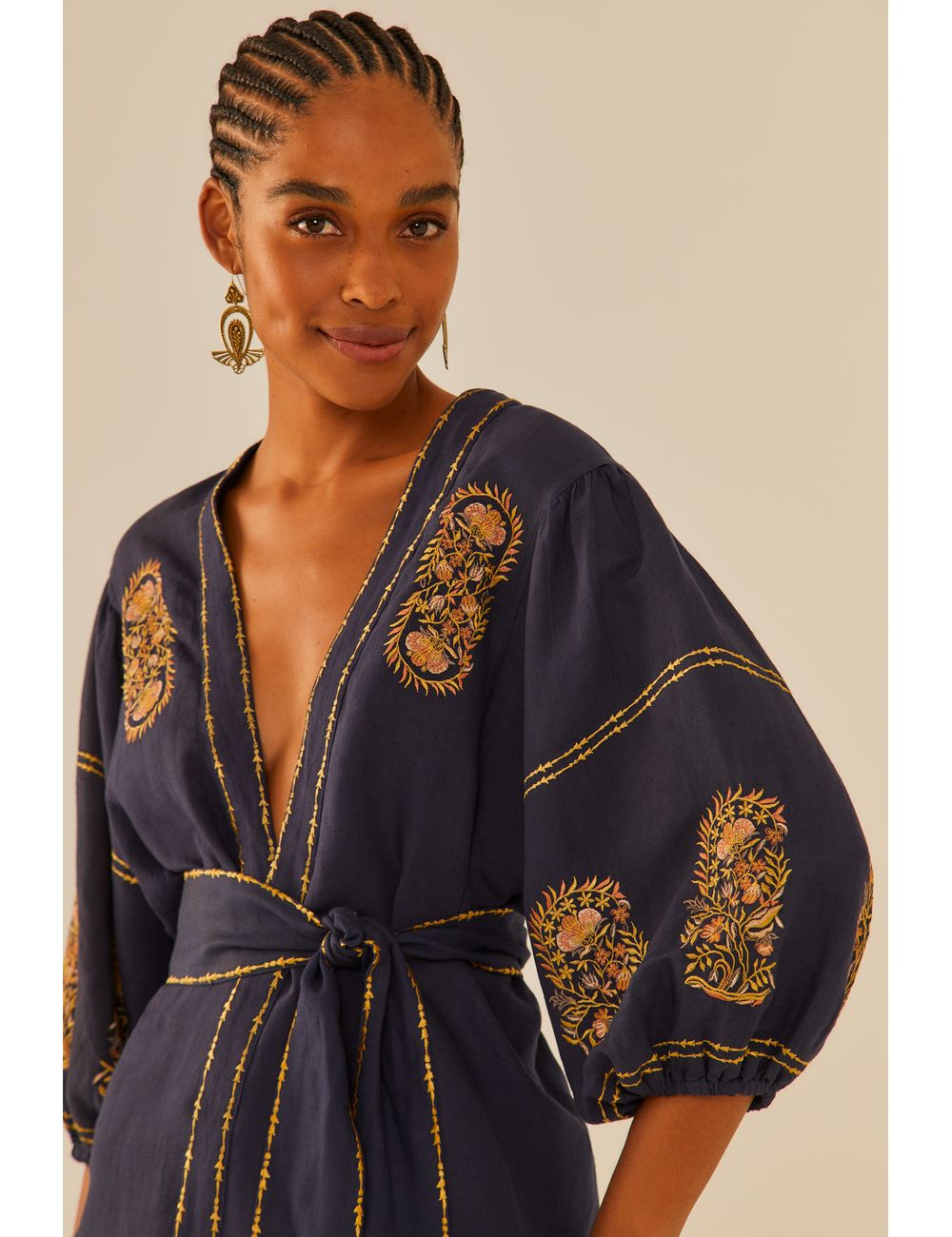 Kimono Bordado Floral Ouro