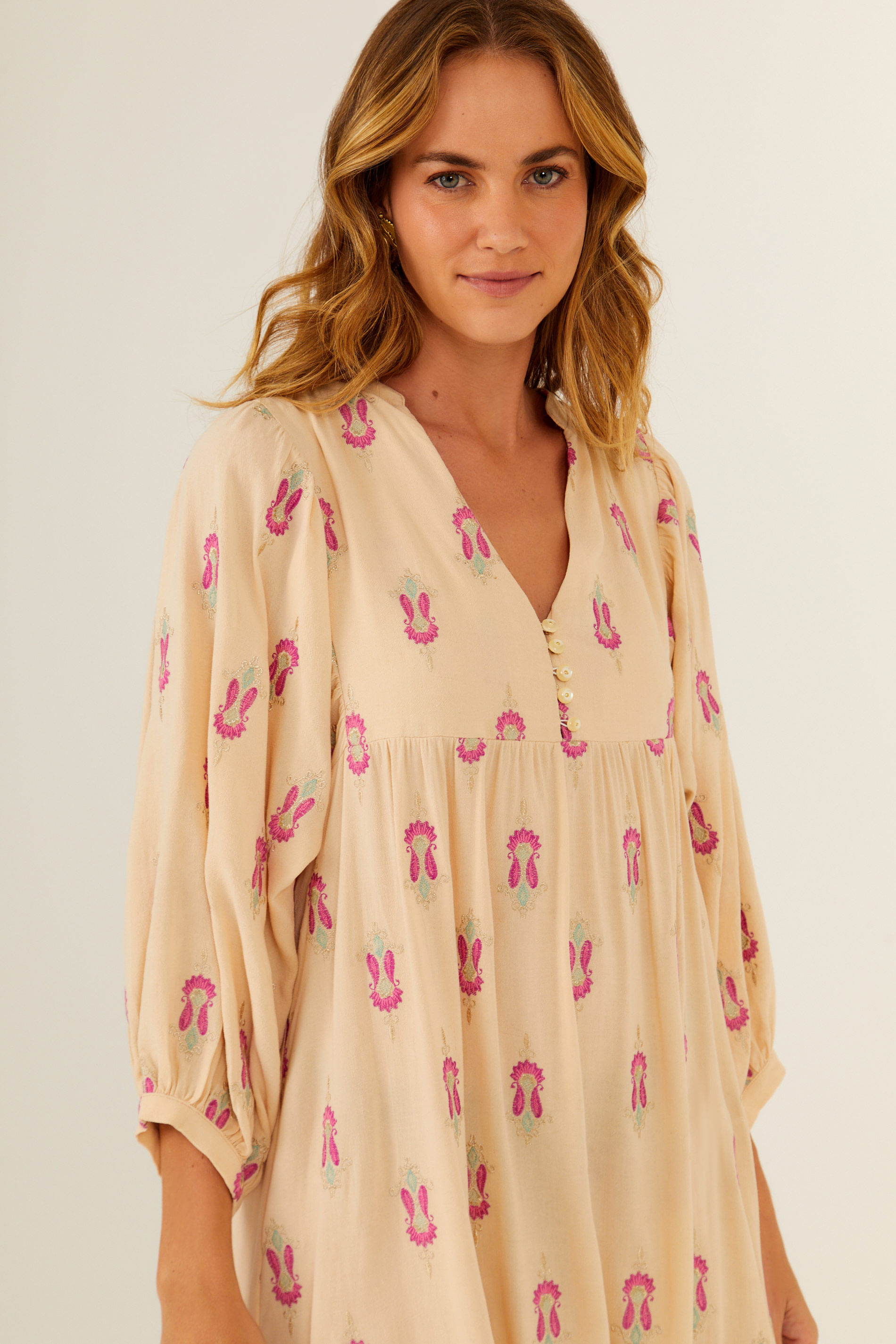 Vestido Midi Bordado Anisha