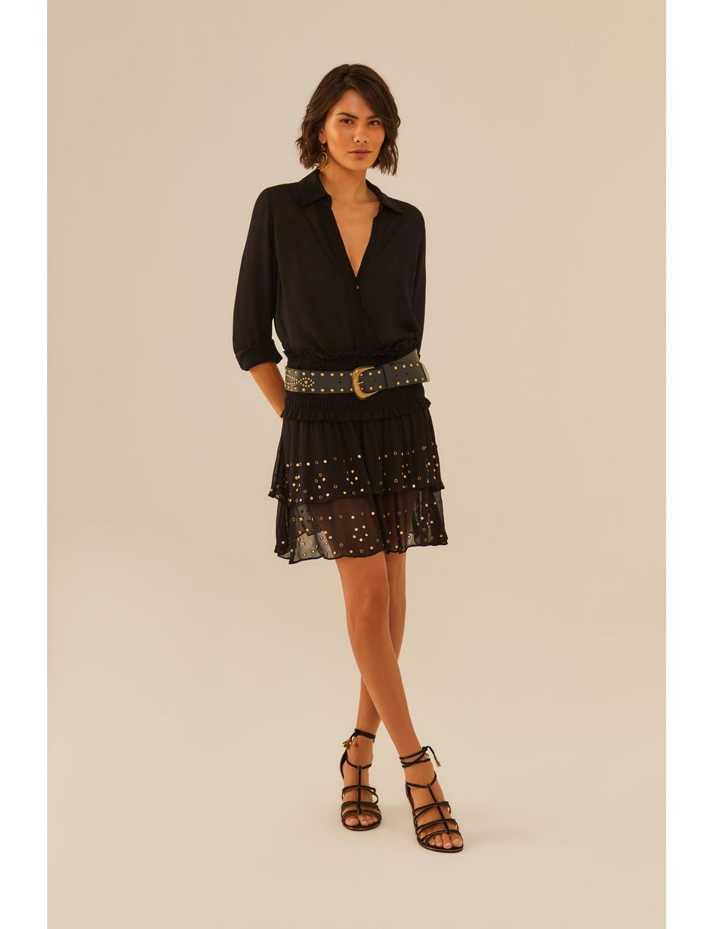 Saia Ggt Bordado Ilhóis e Tachas