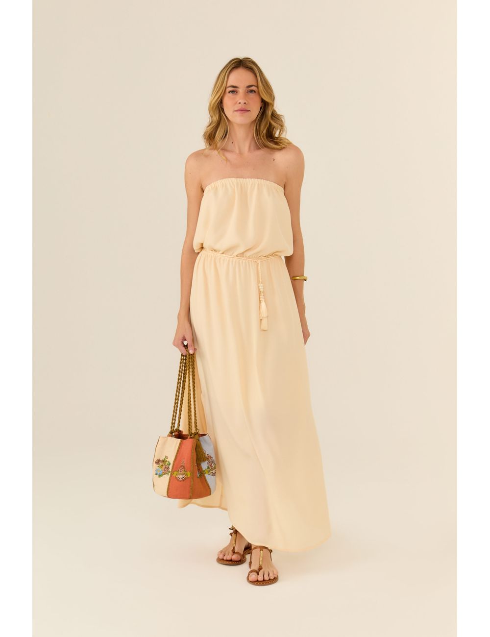 Vestido Midi Com Cinto