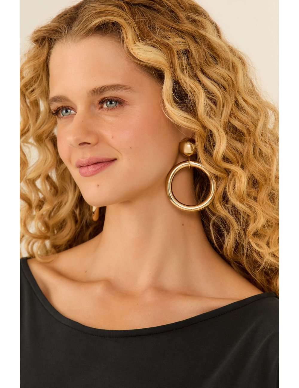 Brinco Argola Pino – Dourado / U