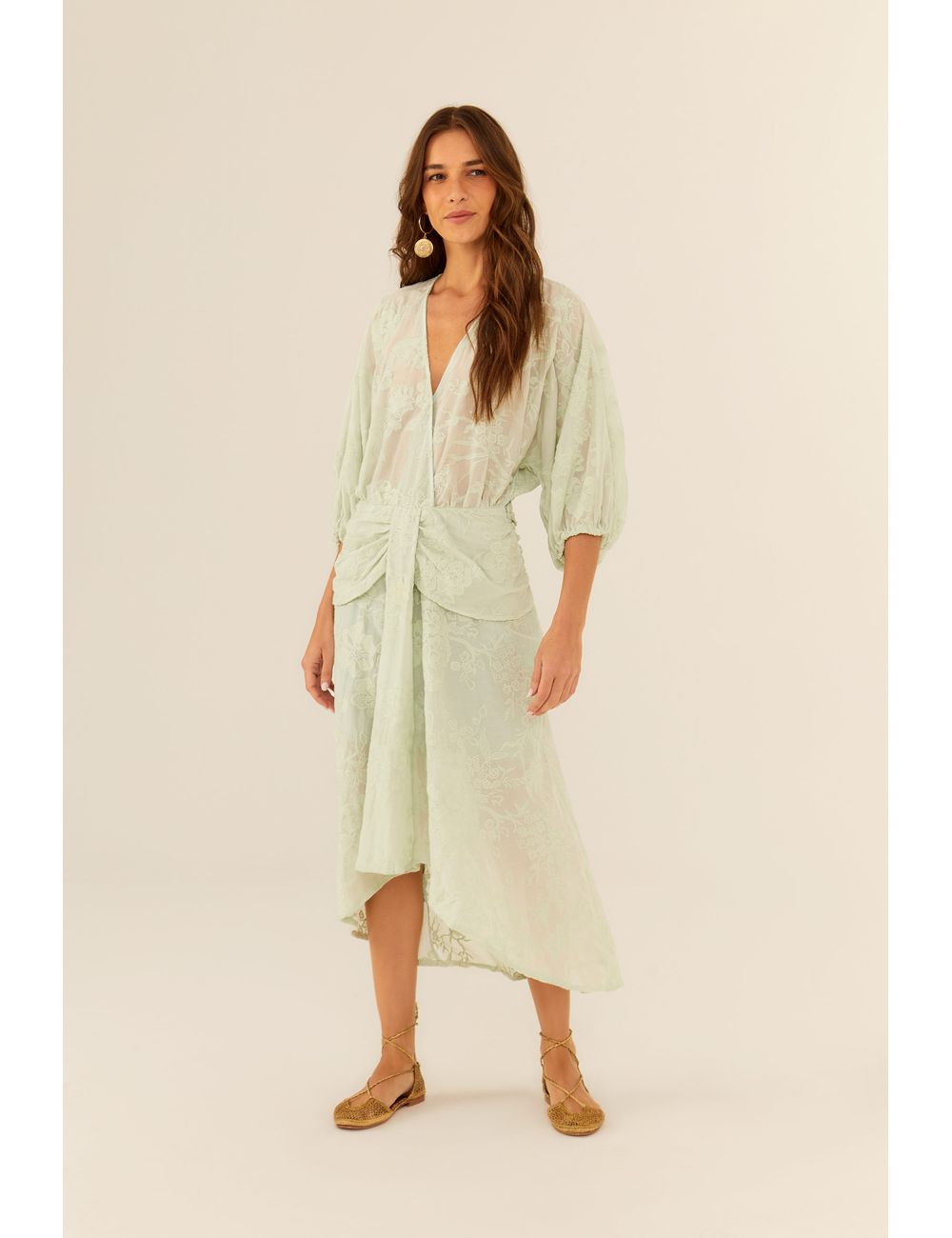 Vestido Pala Sobreposta Bordado Isola