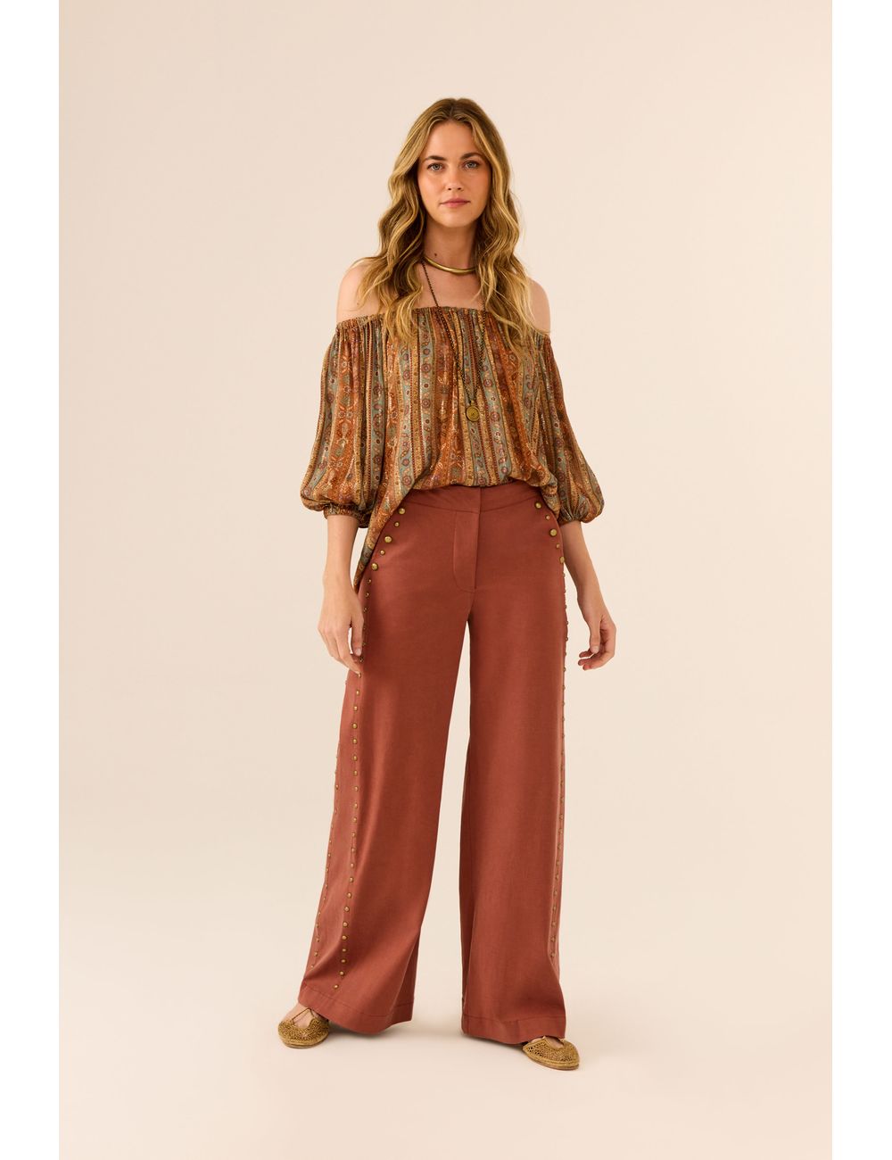 Calça Pantalona Tachas