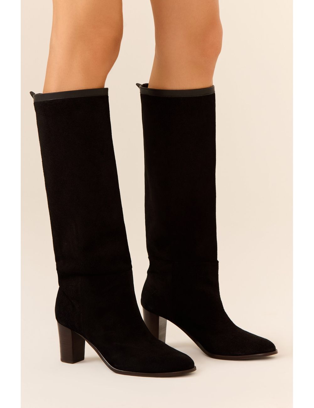 Bota Salto Couro Camurça