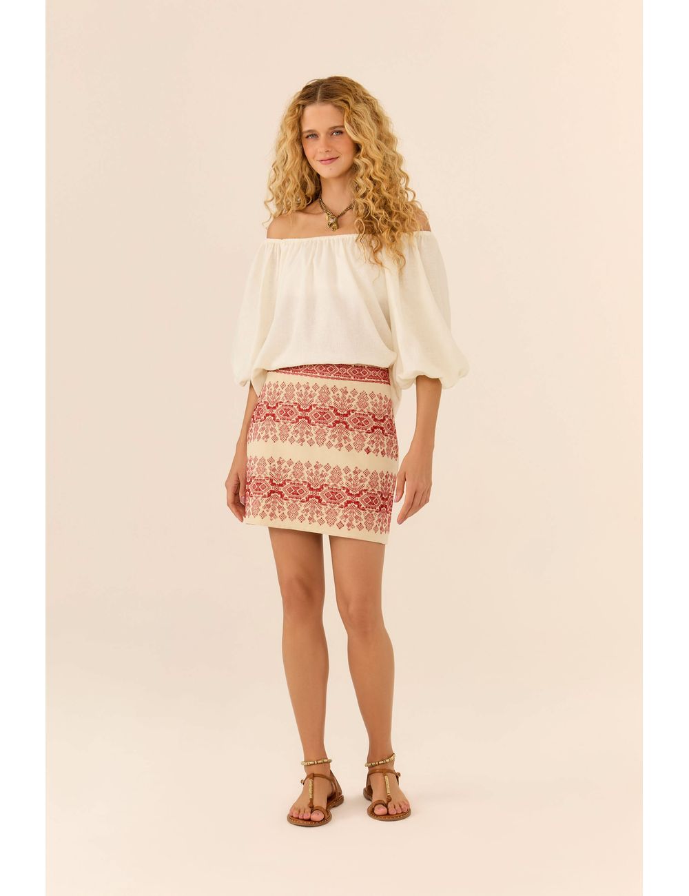 Saia Bordado Rubi