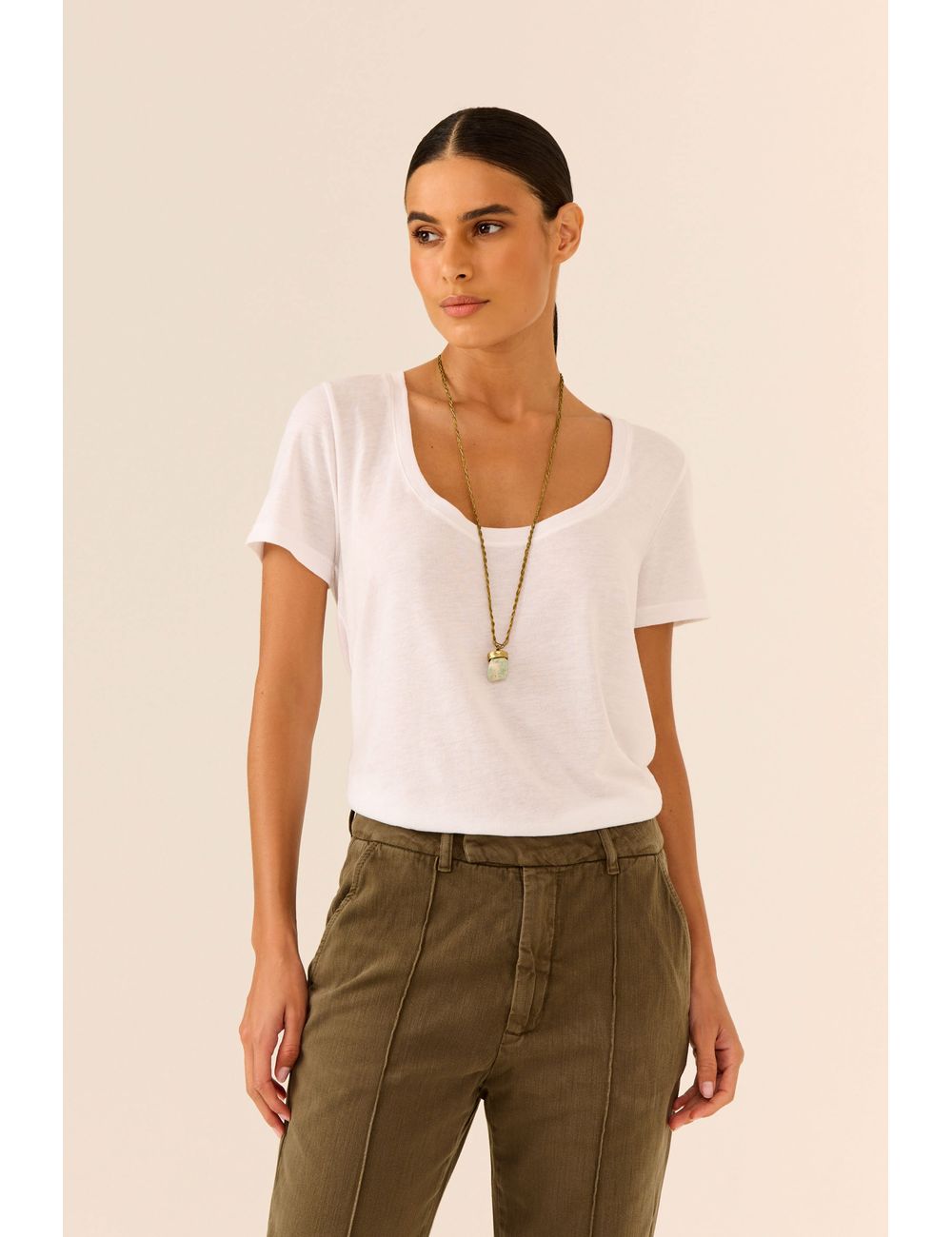 Blusa Decote u White