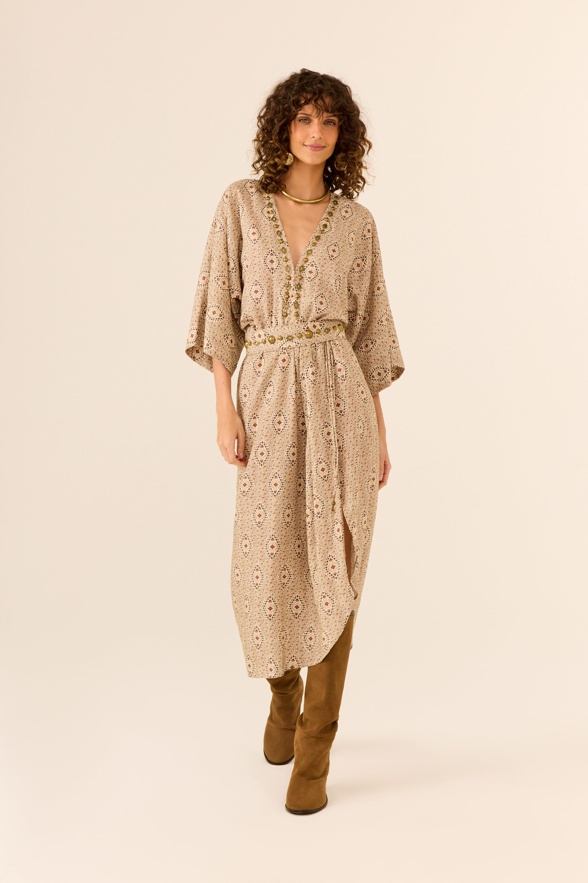 1522530_50010_1-VESTIDO-MIDI--ESTAMPA-FLORAL-JARDIM