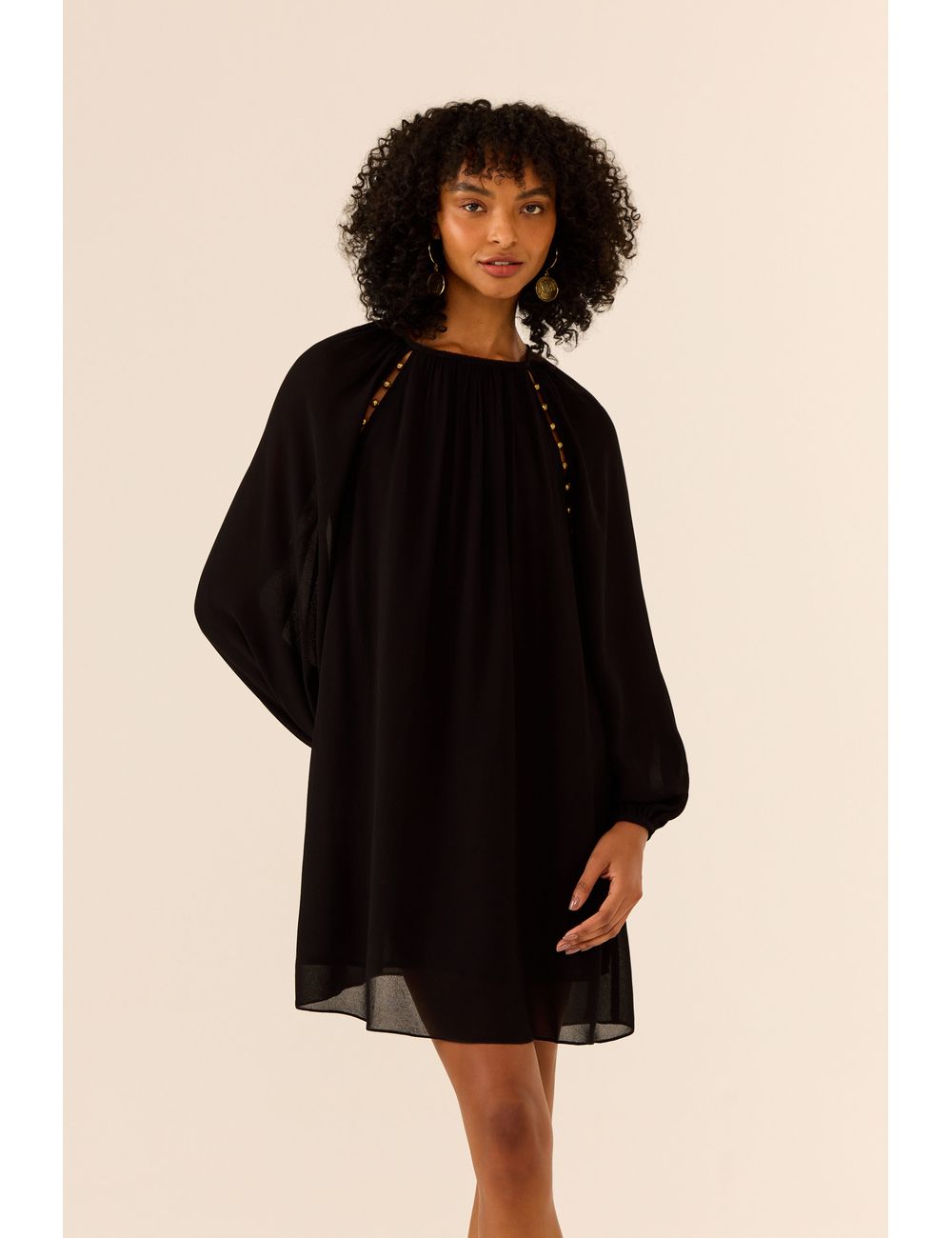 Vestido Curto Ggt Metais