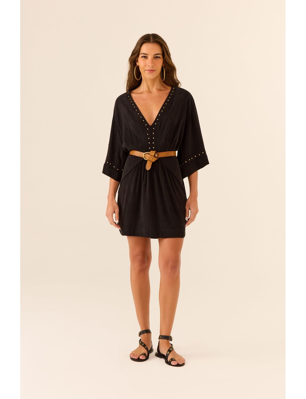 Vestido Curto Decote v