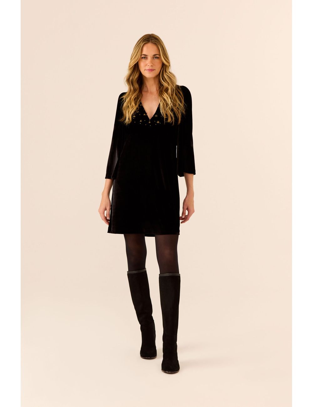 Vestido Curto Veludo Bordado