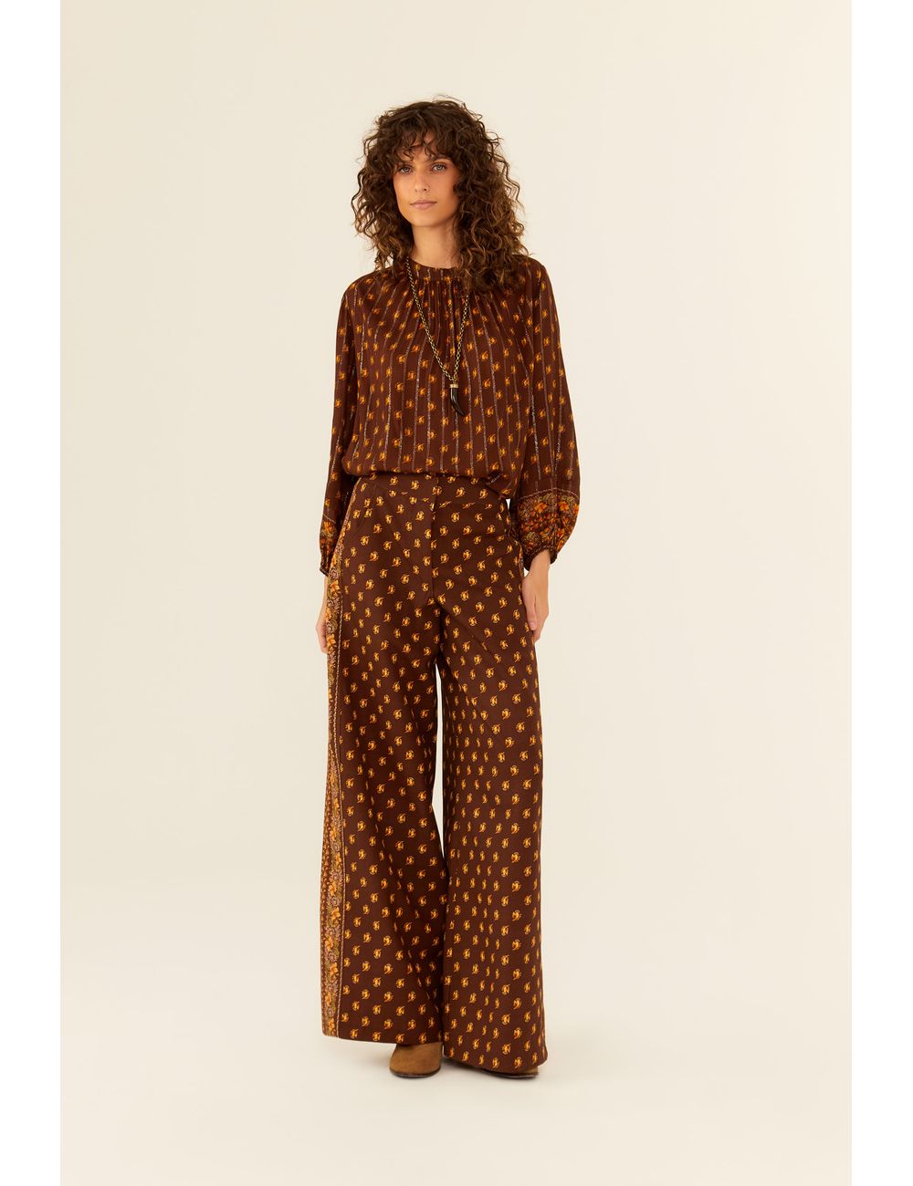 Calça Pantalona Estampa Poetry