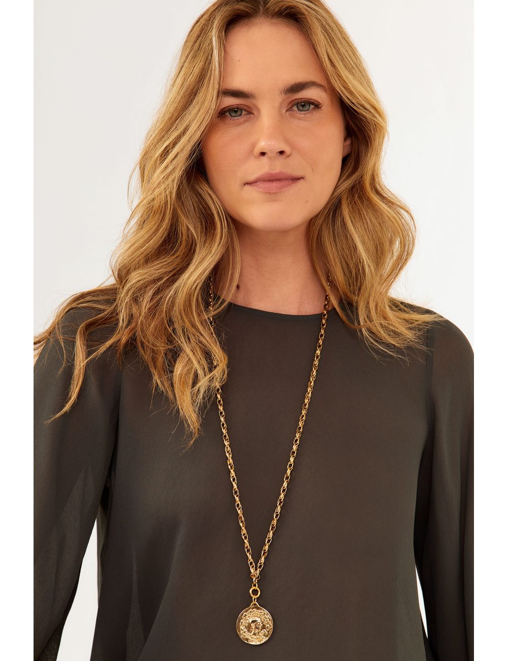 Colar Corrente Medalha – Dourado / U