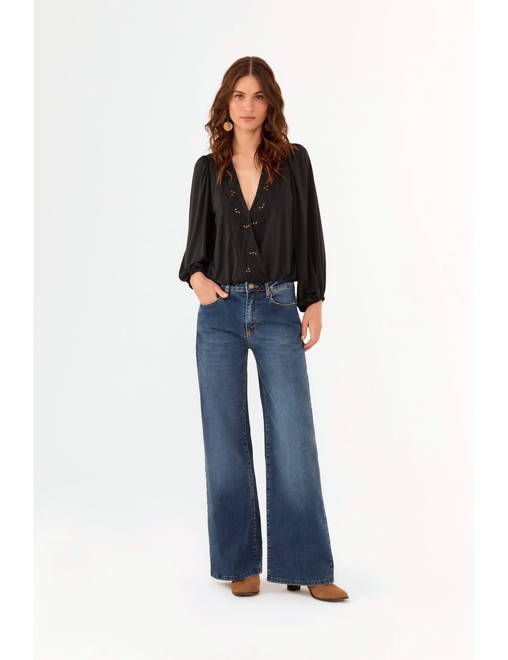 Calça Jeans Reta Bolsos Esmerilhados