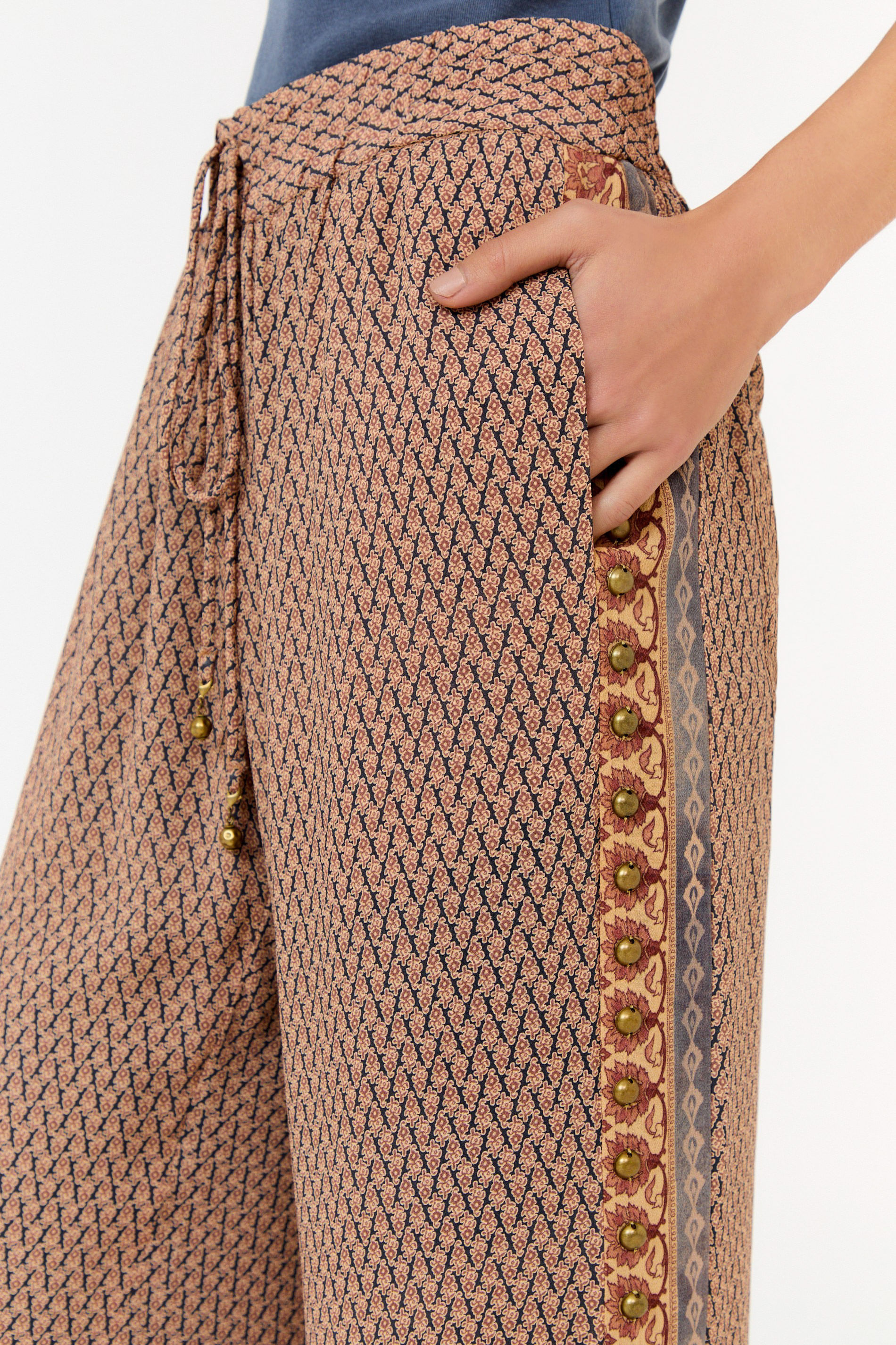 1523392_50691_2-CALCA-GGT-ESTAMPA-LUNA-E