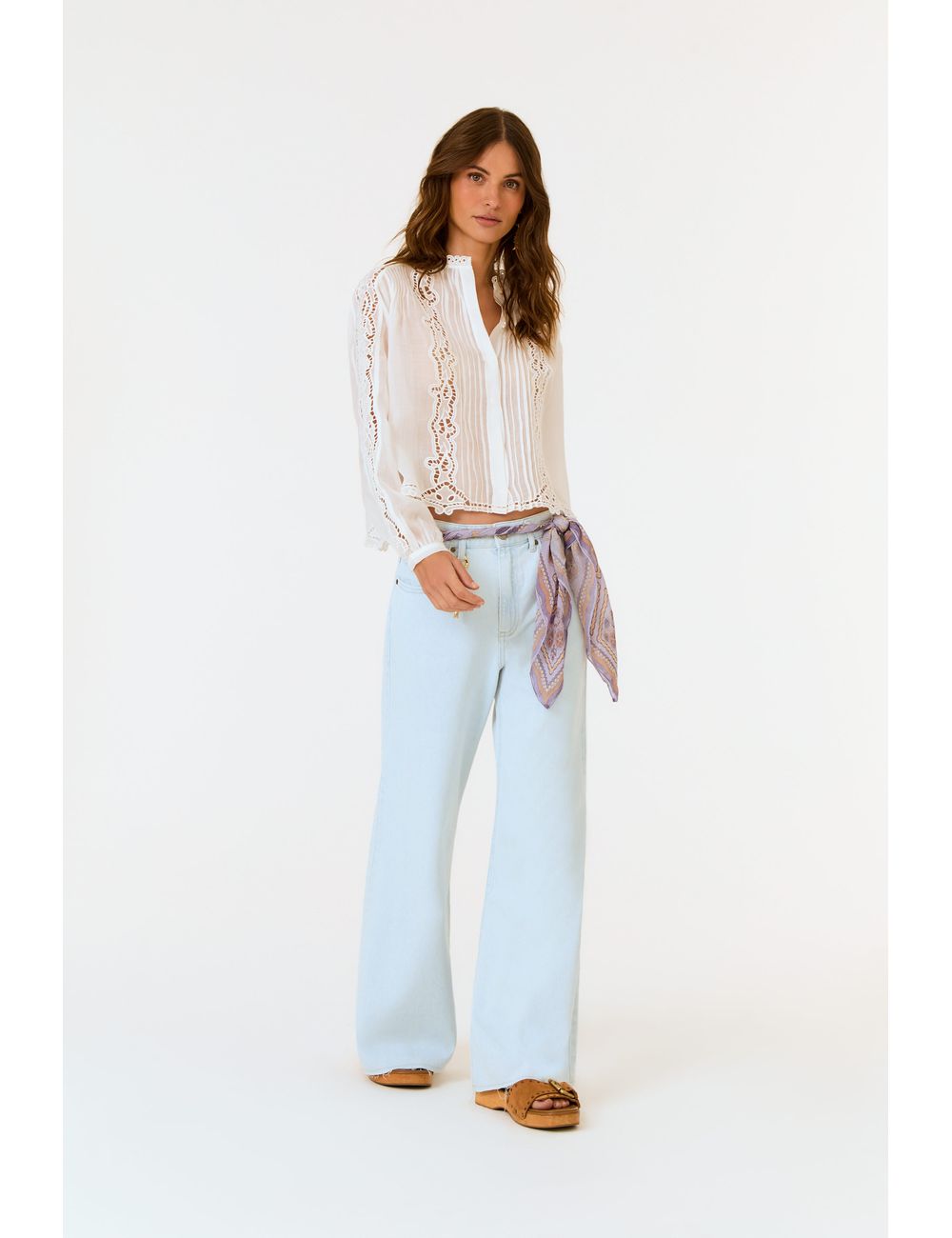 Calça Jeans Pantalona Barra a Fio