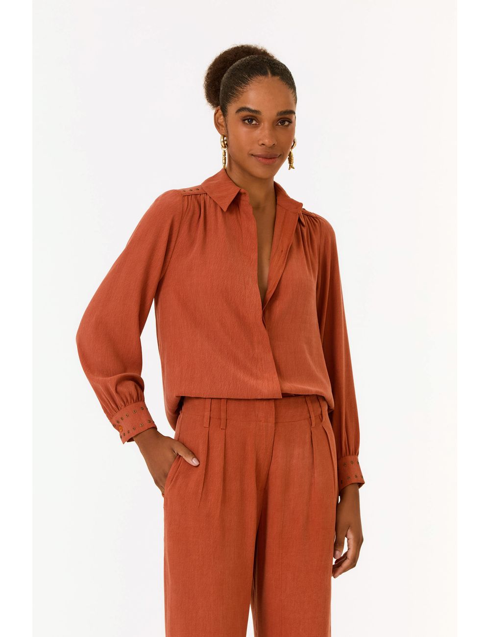 Camisa Botões Tachas