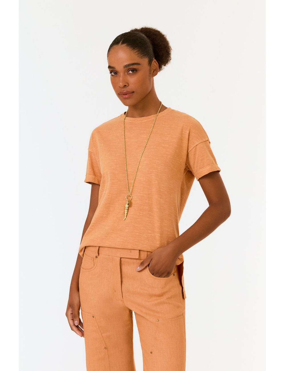 Blusa Manga Curta Fenda Lateral