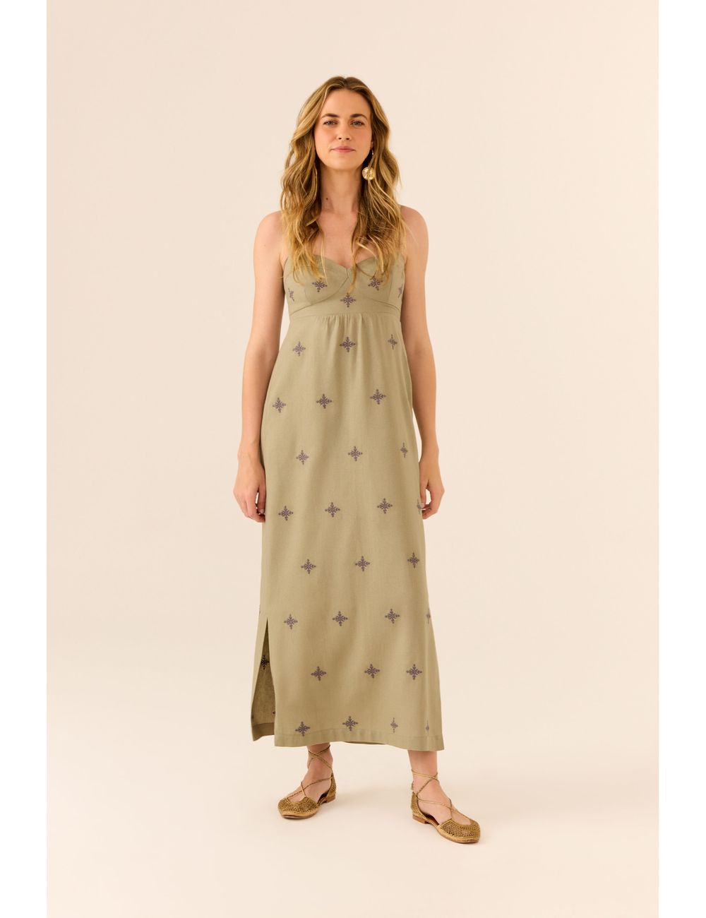 Vestido Midi Alcinha Bordado Kamy