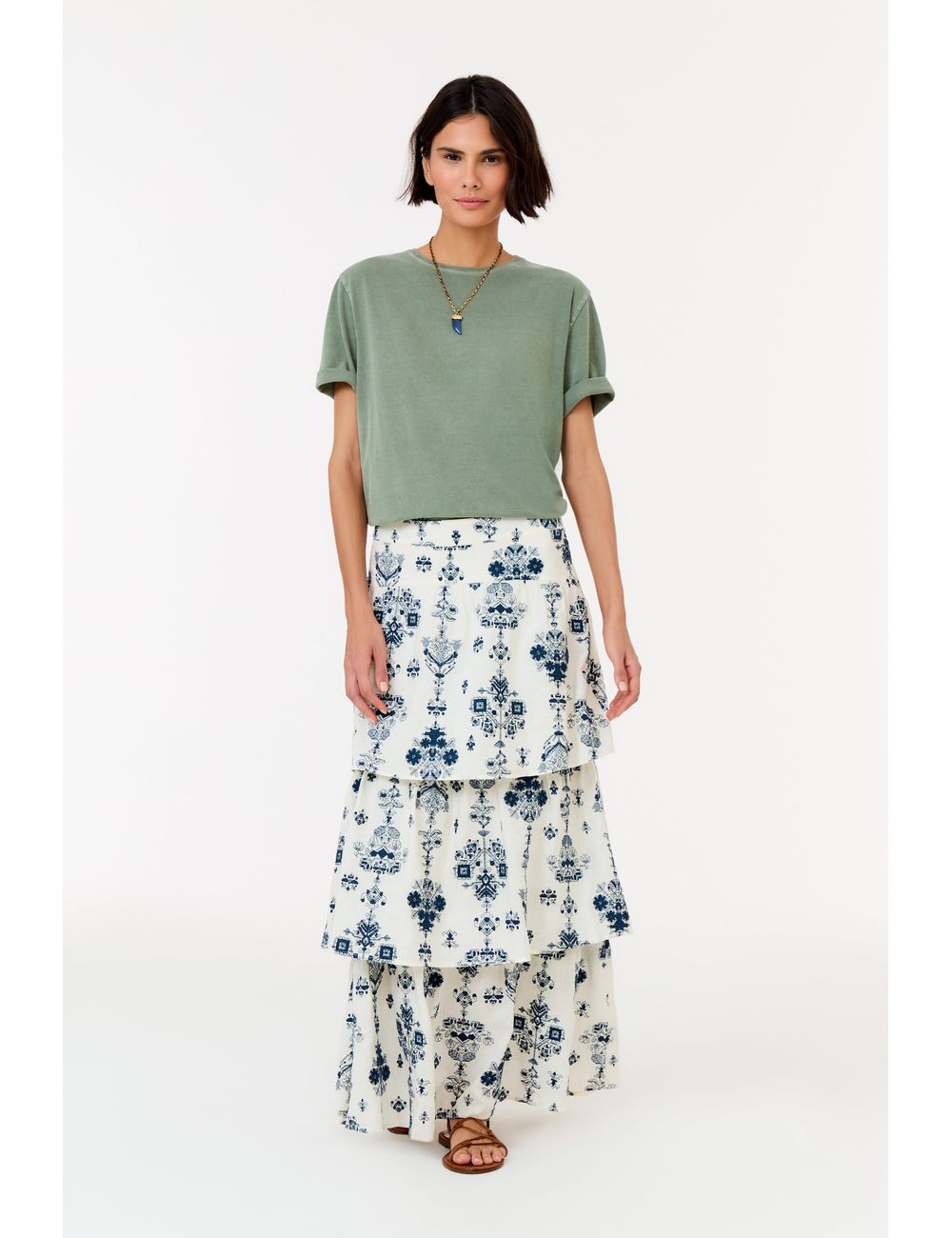 Saia Camadas Bordado Rubi