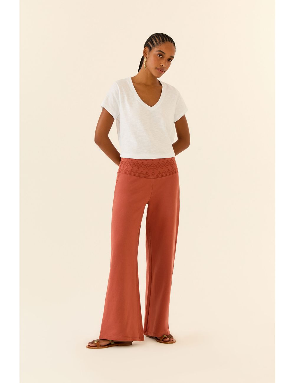 Calça Pala Bordado