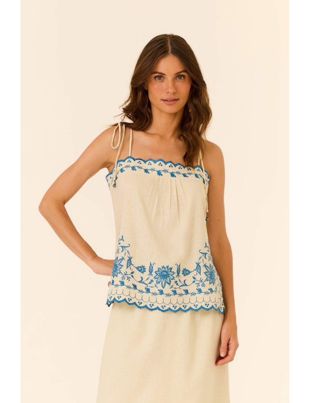Blusa Bordado Peônia