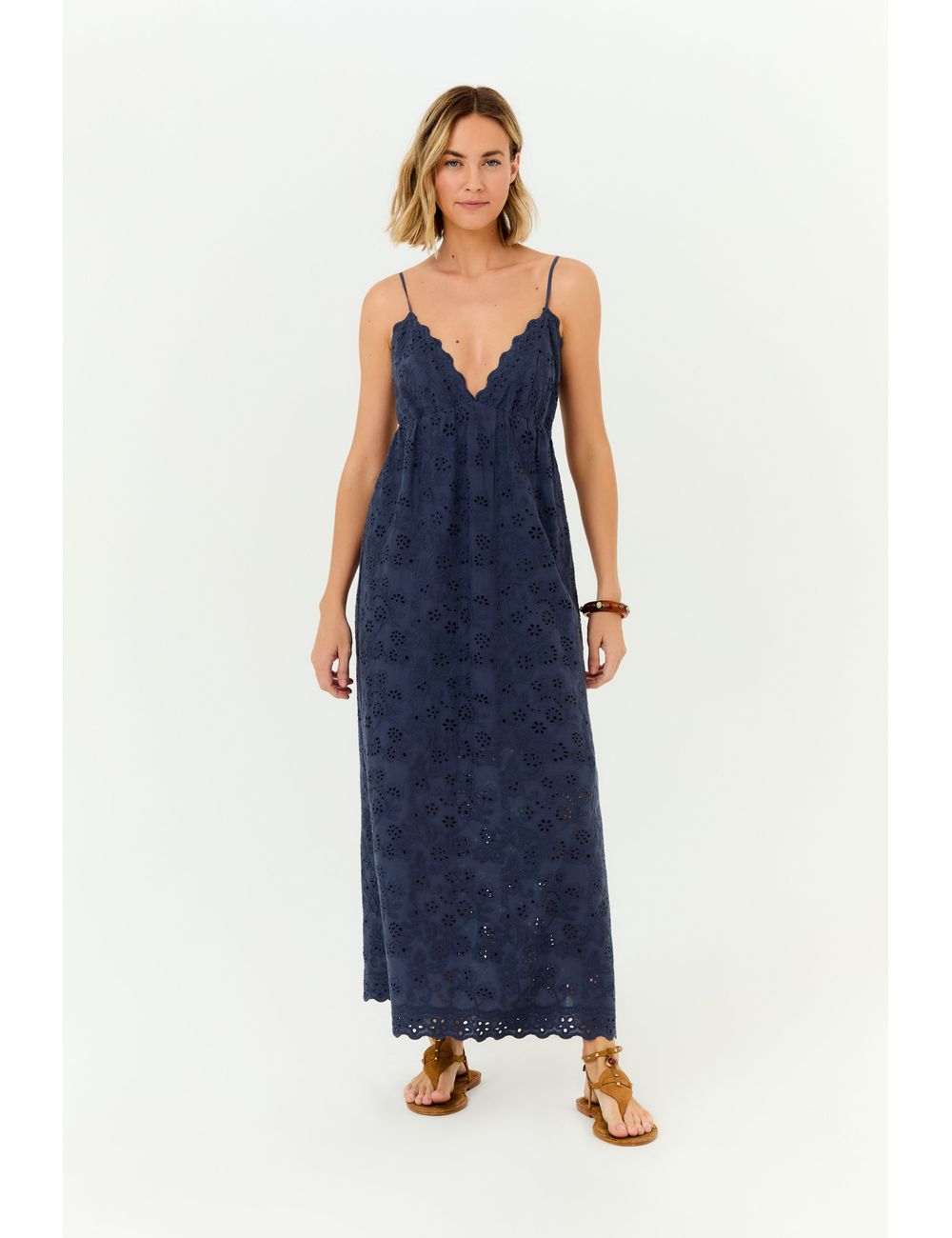 Vestido Midi Decote v Bordado Lira