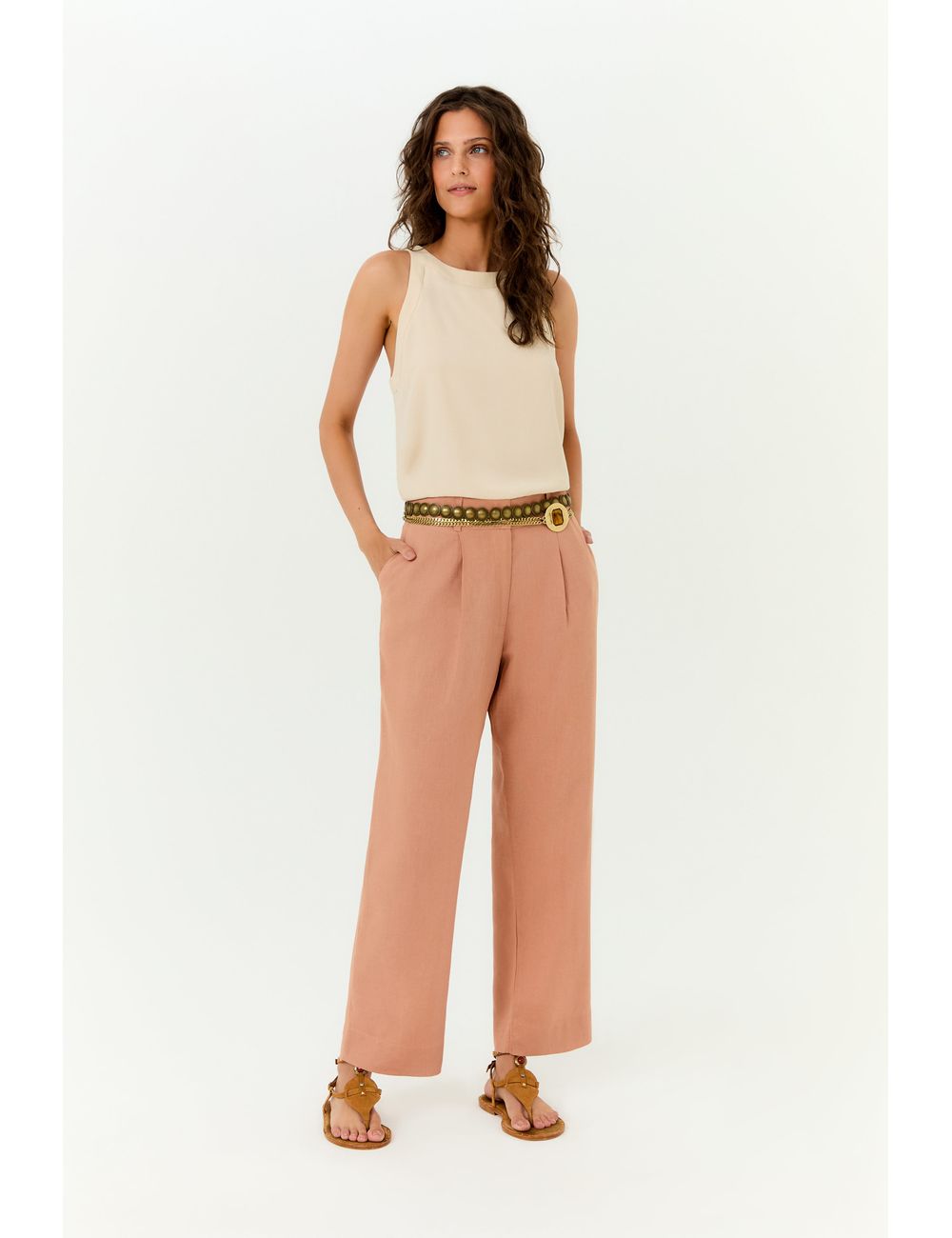 Calça Pregas Curtinha