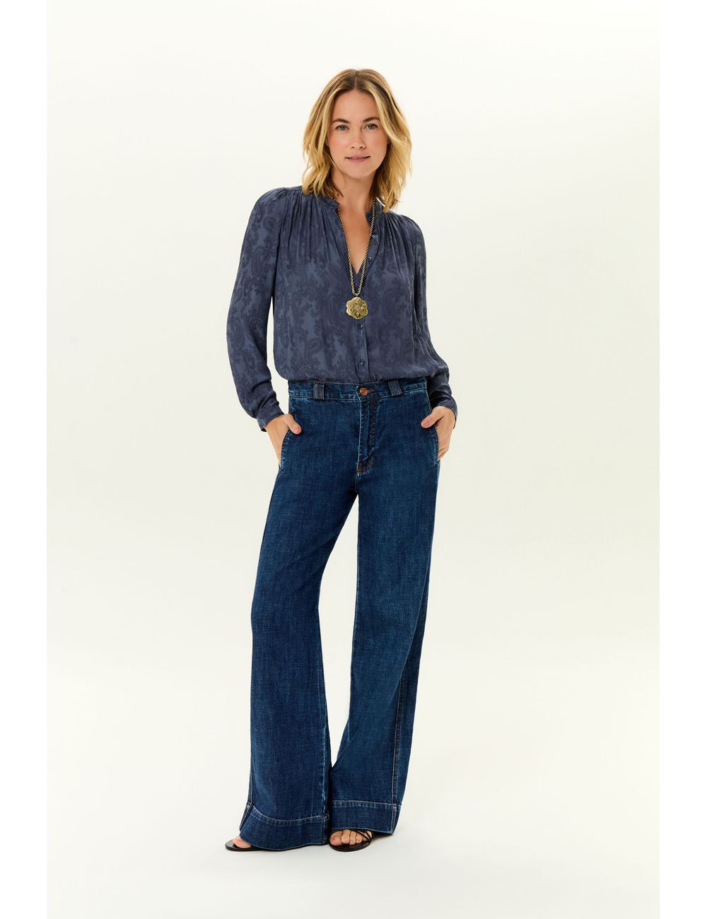 Calça Jeans Reta Recorte Lateral