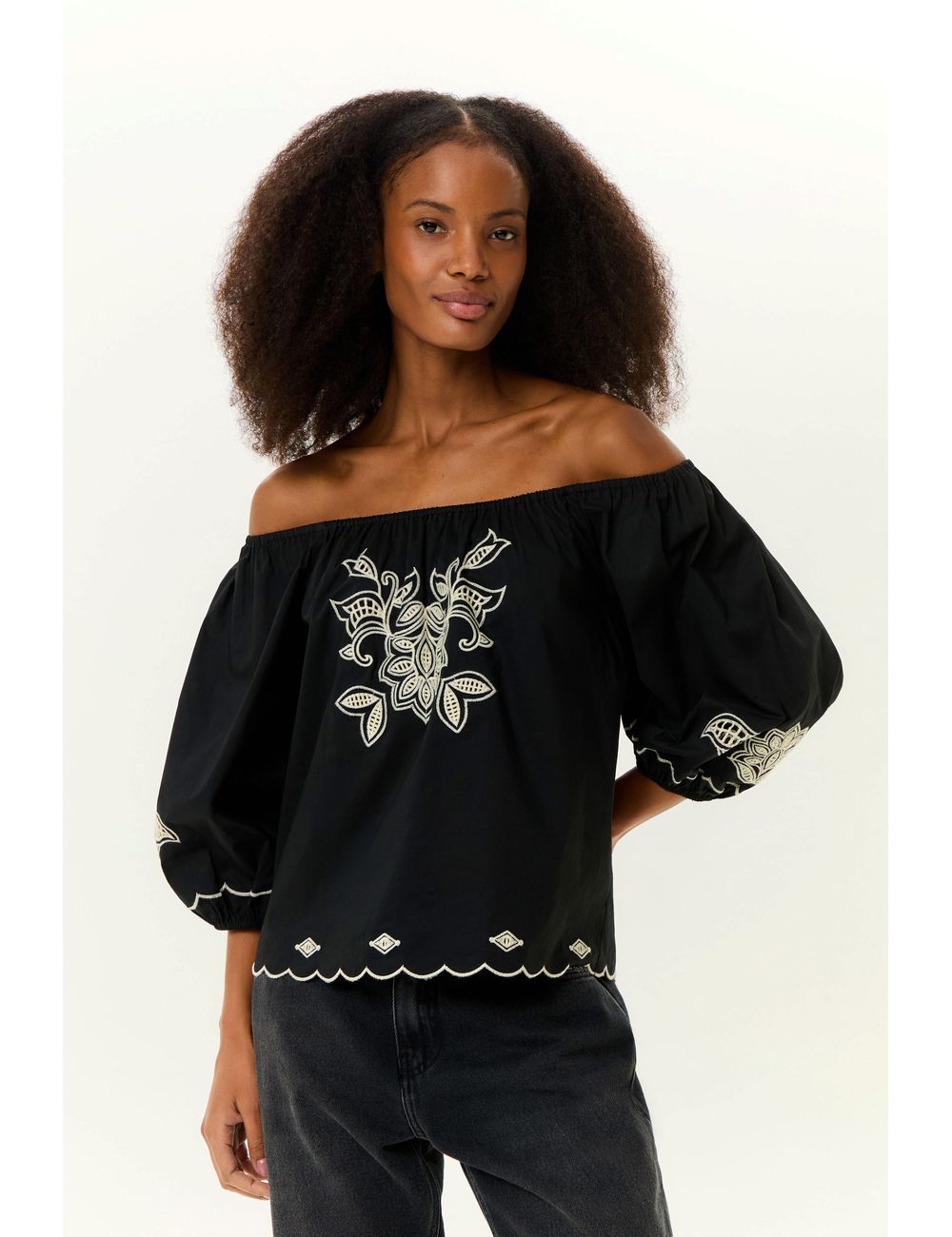 Blusa Ombro a Ombro Bordado Folk