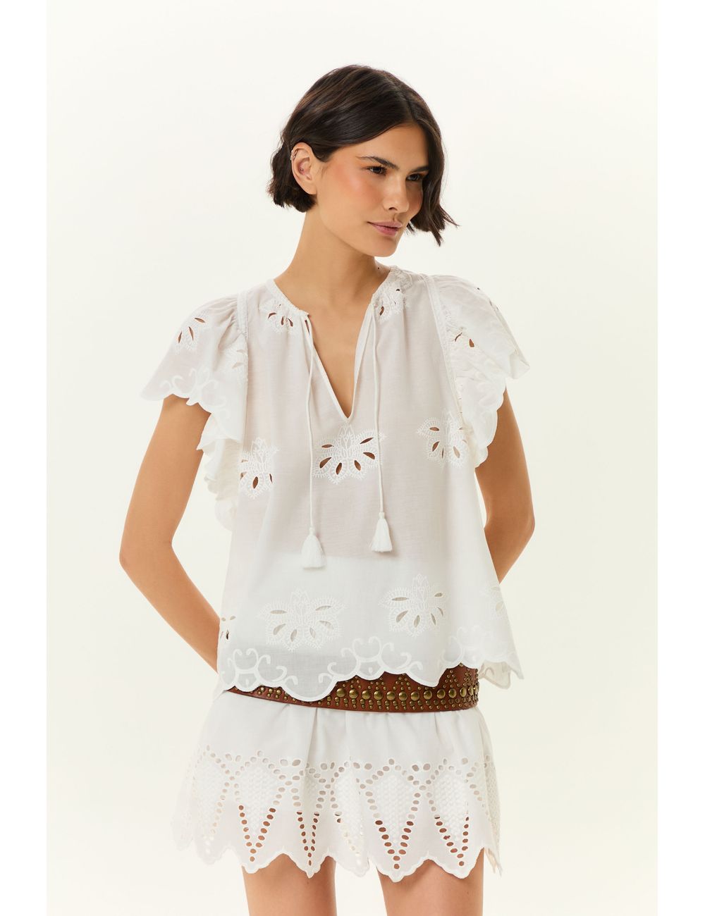 Blusa Manga Curta Bordado Lotus