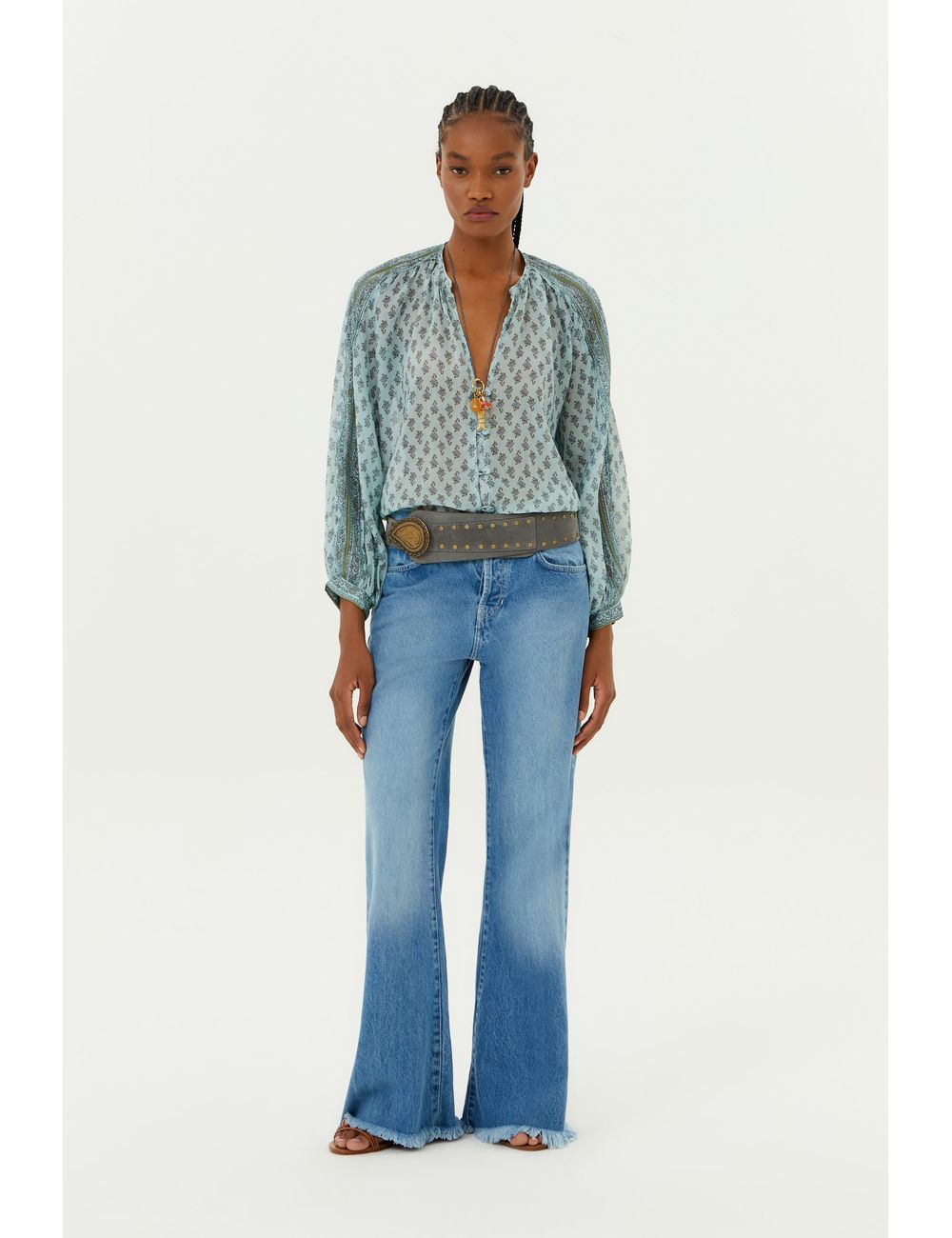 Calça Jeans Flare Botões Braguilha